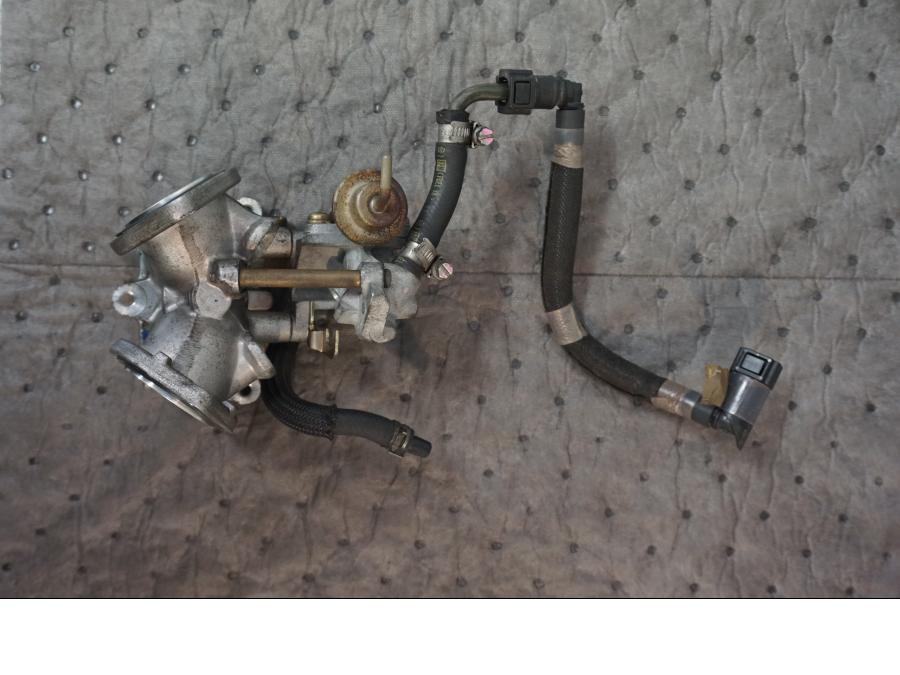 Framsidan på Insug från en Kawasaki VN 1500 Mean Streak -2003 motorcykel.