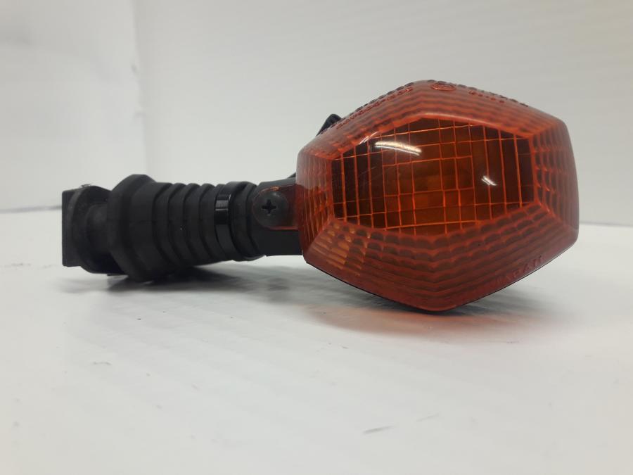 Framsidan på Blinkers från en Suzuki SV 1000 -2004 motorcykel.
