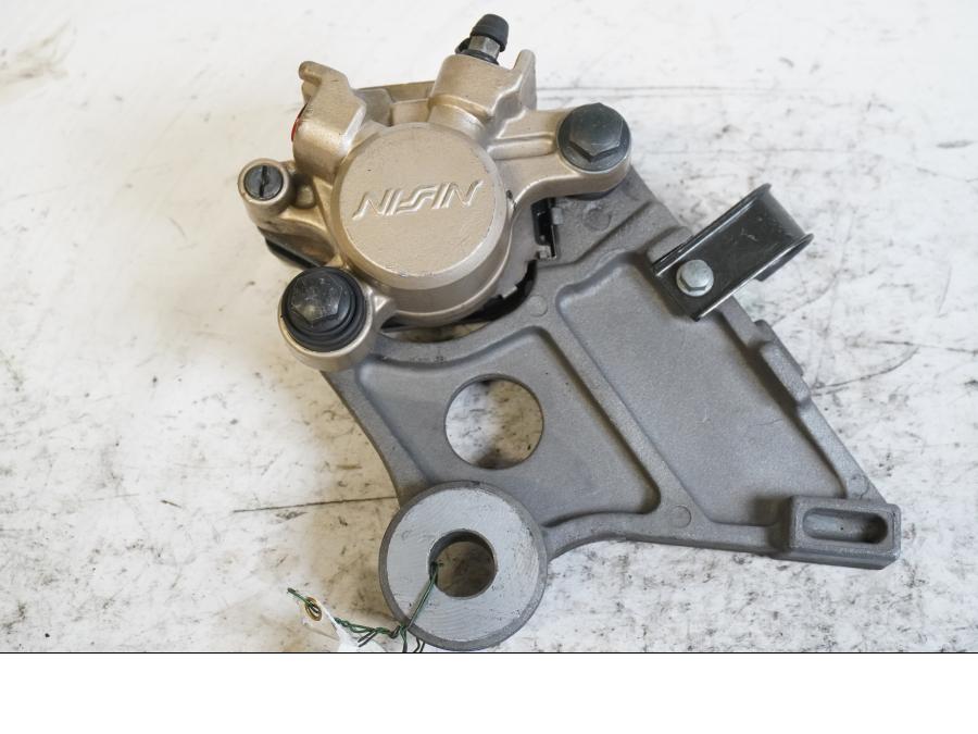 Framsidan på Bromsok från en Honda CB 600 Hornet -1998 motorcykel.