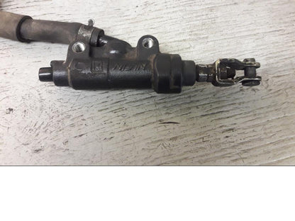 Framsidan på Bromshuvudcylinder från en Yamaha XTZ 750 -1995 motorcykel.