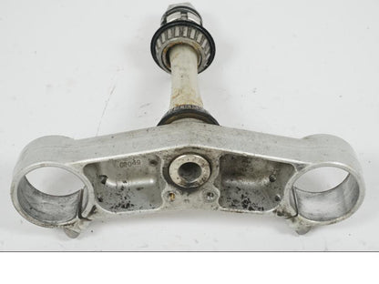 Snett uppifrån på Gaffelkrona från en Yamaha YZF 1000 R1 -2007 motorcykel.