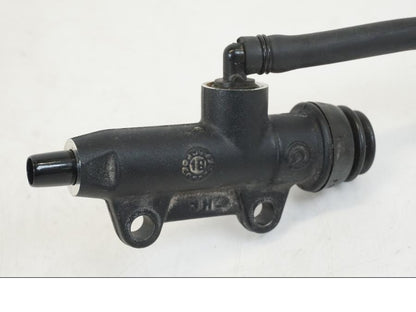 Vänster sida på Bromshuvudcylinder från en Husqvarna 701 Supermoto -2020 motorcykel.