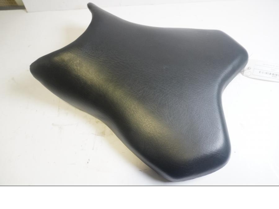 Framsidan på Sadel från en Yamaha YZF R6 -2006 motorcykel.