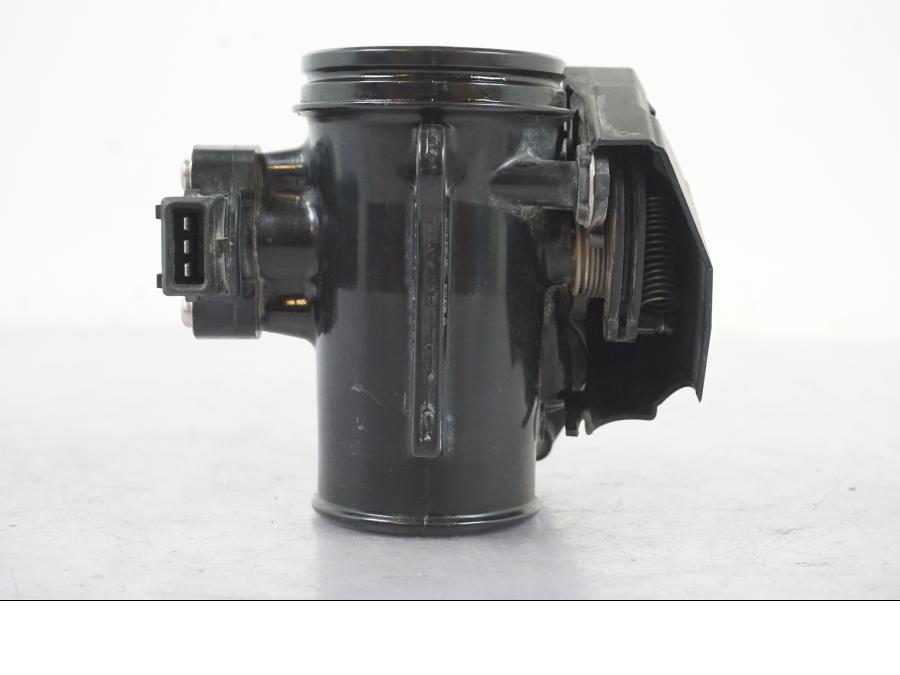 Snett uppifrån på Spjällhus från en BMW R 1200 GSA -2012 motorcykel.