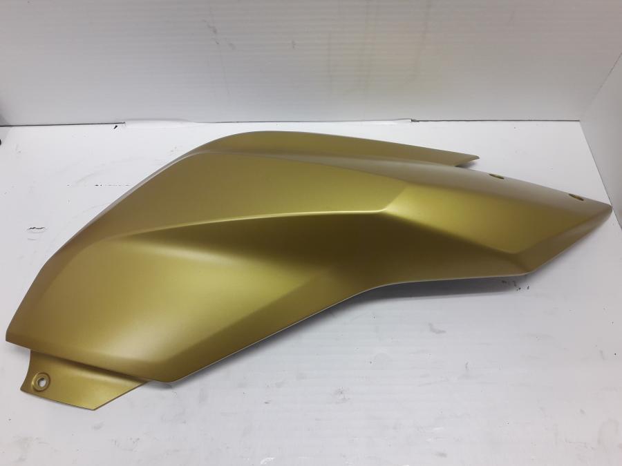 Framsidan på Bensintankskåpa från en BMW R 1250 RS -2020 motorcykel.