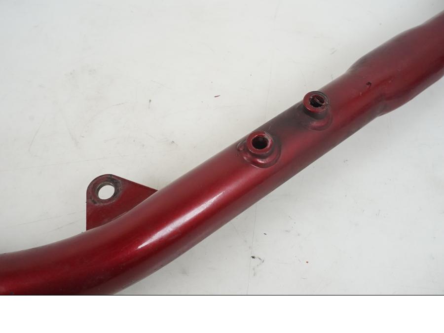 Snett nerifrån på Ramdel från en Yamaha XJ 900 S -1997 motorcykel.