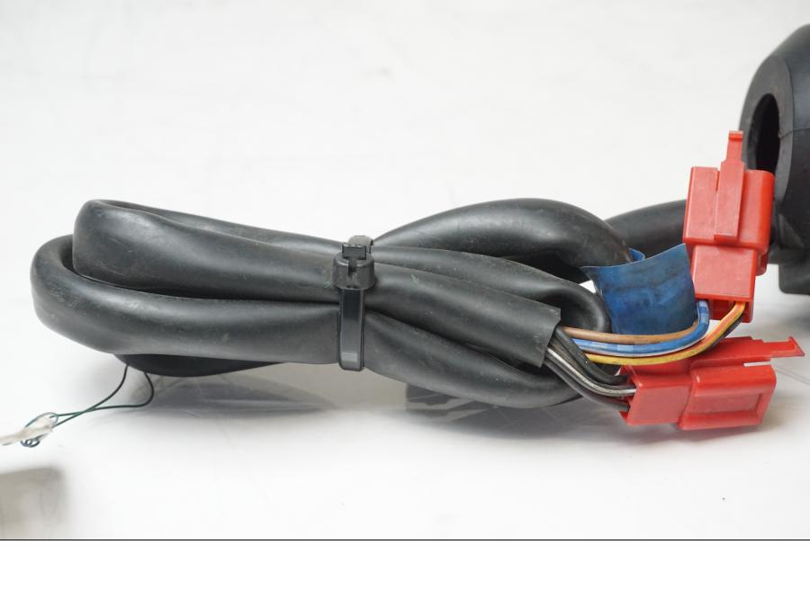 Extrabild3 på Styrelreglage från en Honda CBR 600 -1995 motorcykel.