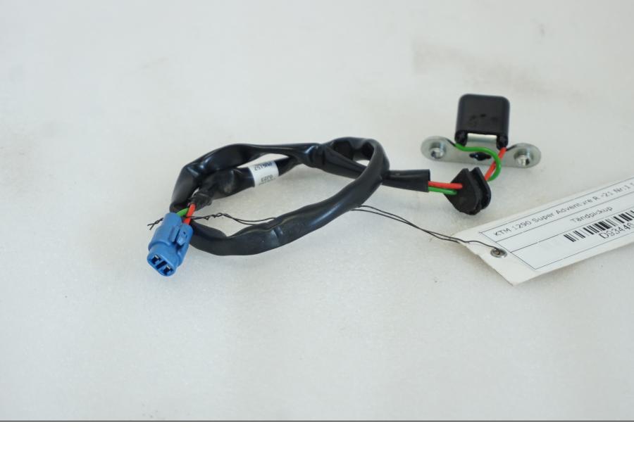 Framsidan på Tändpickup från en KTM 1290 Super Adventure R -2021 motorcykel.