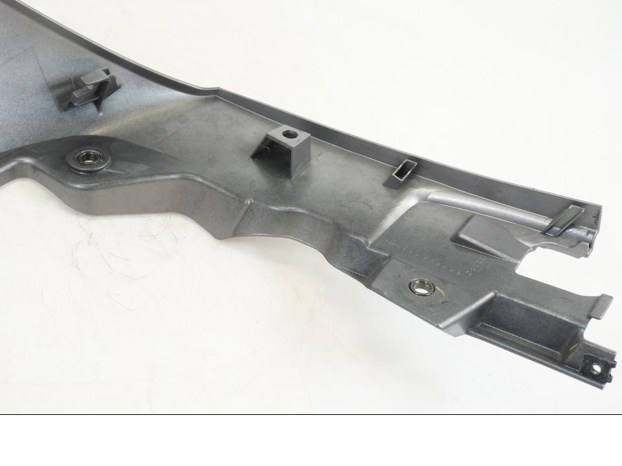 Extrabild3 på Bakvinge från en Honda ST 1300 -2002 motorcykel.