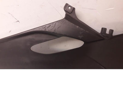 Baksidan på Magkåpa från en BMW K 1300 S -2014 motorcykel.