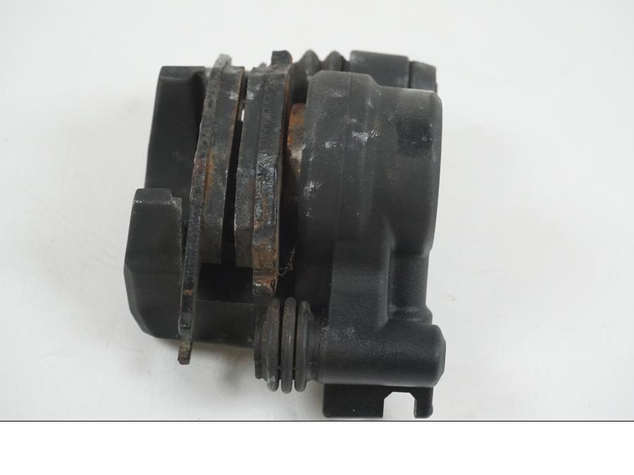 Vänster sida på Bromsok från en Yamaha YZF-R 125 -2017 motorcykel.