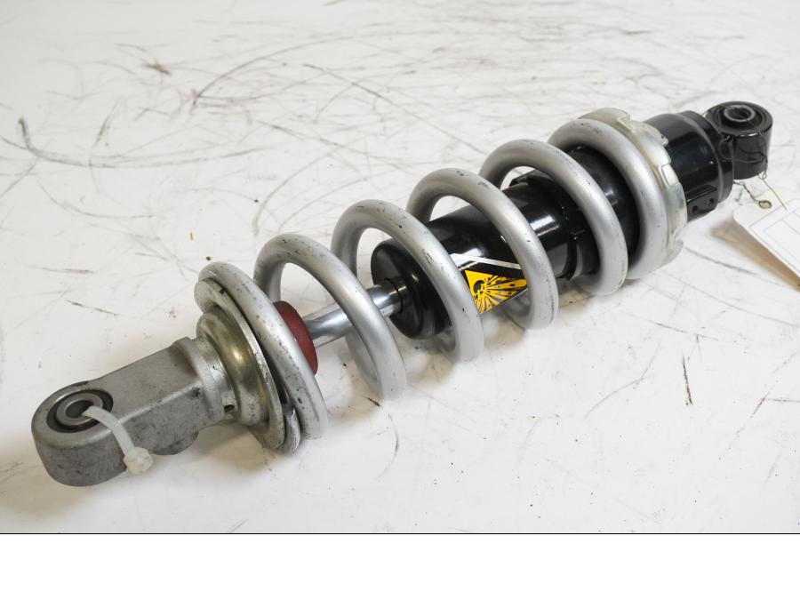 Framsidan på Stötdämpare från en Yamaha FZ-1 N -2006 motorcykel.