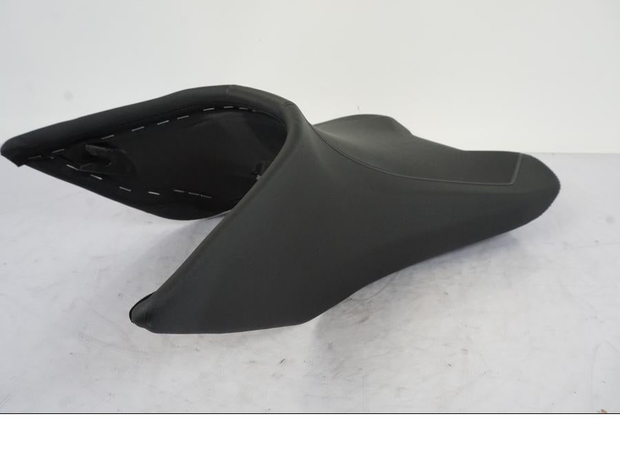 Framsidan på Sadel från en KTM 1290 Super Duke -2019 motorcykel.