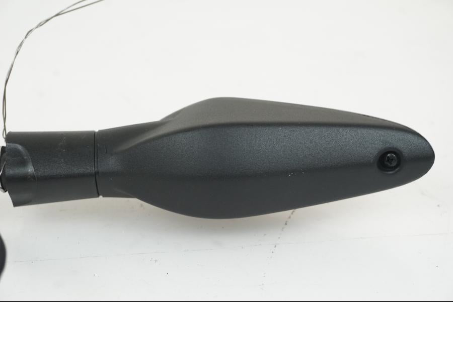 Höger sida på Blinkers från en Ducati Monster 1200 -2014 motorcykel.