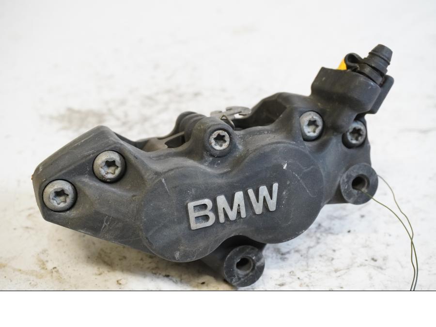 Framsidan på Bromsok från en BMW K 1300 GT -2009 motorcykel.