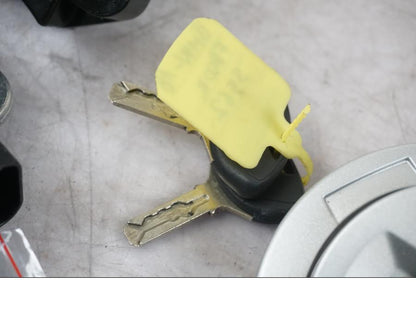 Snett uppifrån på Låssats från en BMW F 800 R -2018 motorcykel.