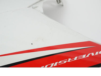 Extrabild1 på Sidkåpa från en Yamaha XJ 6 -2011 motorcykel.