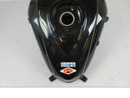 Snett uppifrån på Bensintank från en Honda VFR 1200 -2010 motorcykel.