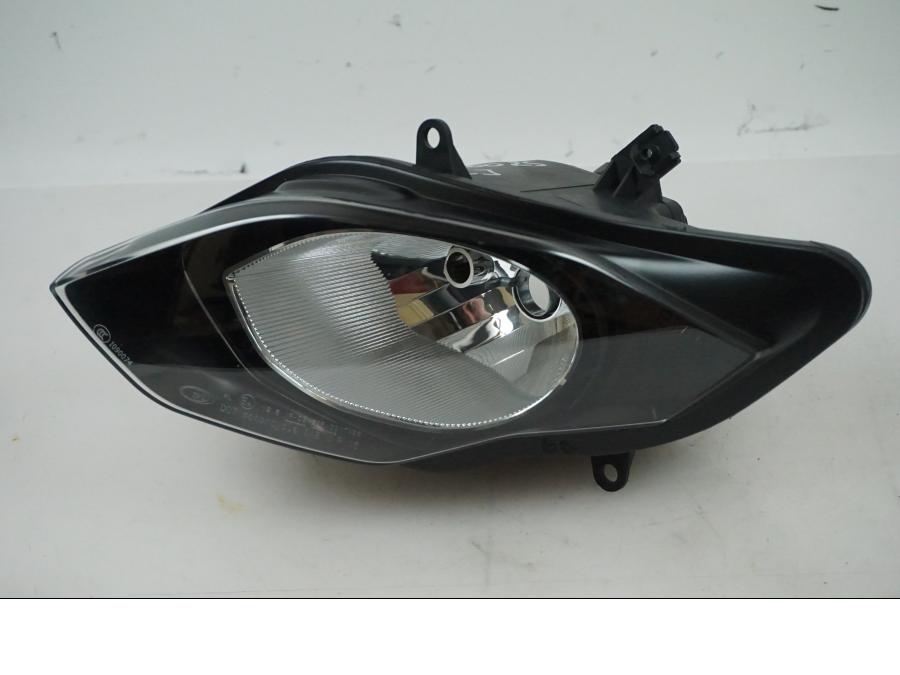 Framsidan på Strålkastare från en BMW K 1200 RS -2008 motorcykel.