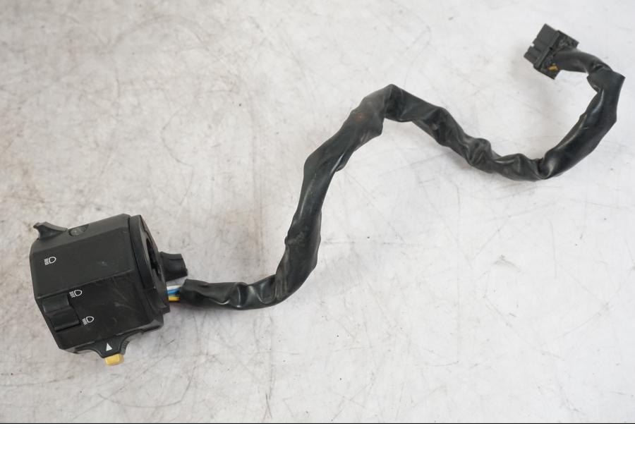 Framsidan på Styrelreglage från en Buell 1125 R -2008 motorcykel.