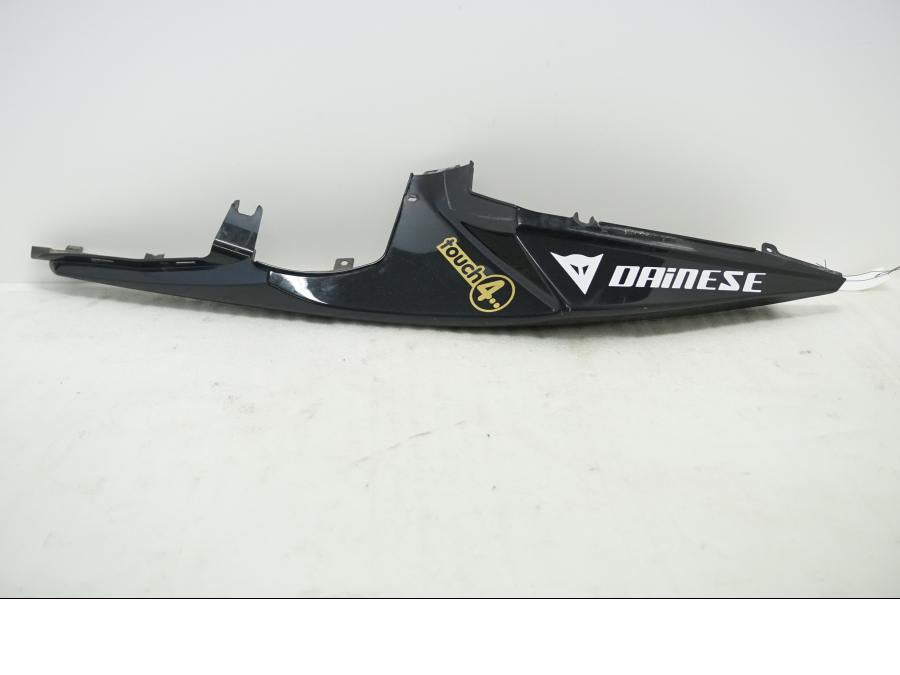 Framsidan på Bakvinge från en Yamaha YZF-R 125 -2008 motorcykel.