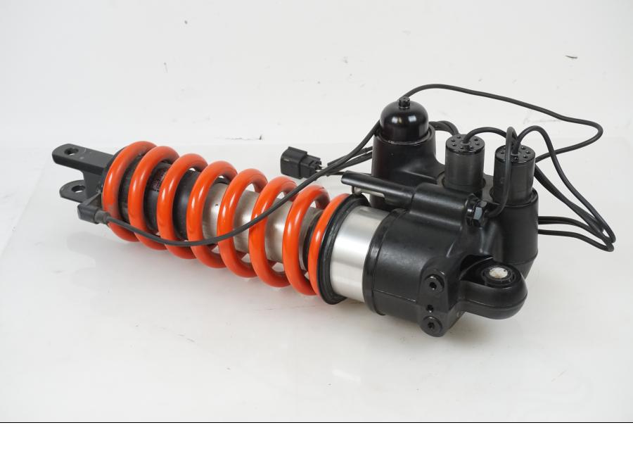 Baksidan på Stötdämpare från en H-D Adventure Pan America Special RA1250S -2021 motorcykel.