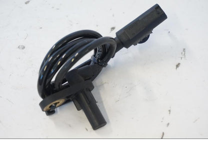 Baksidan på ABS givare från en Kawasaki ER-6N -2012 motorcykel.