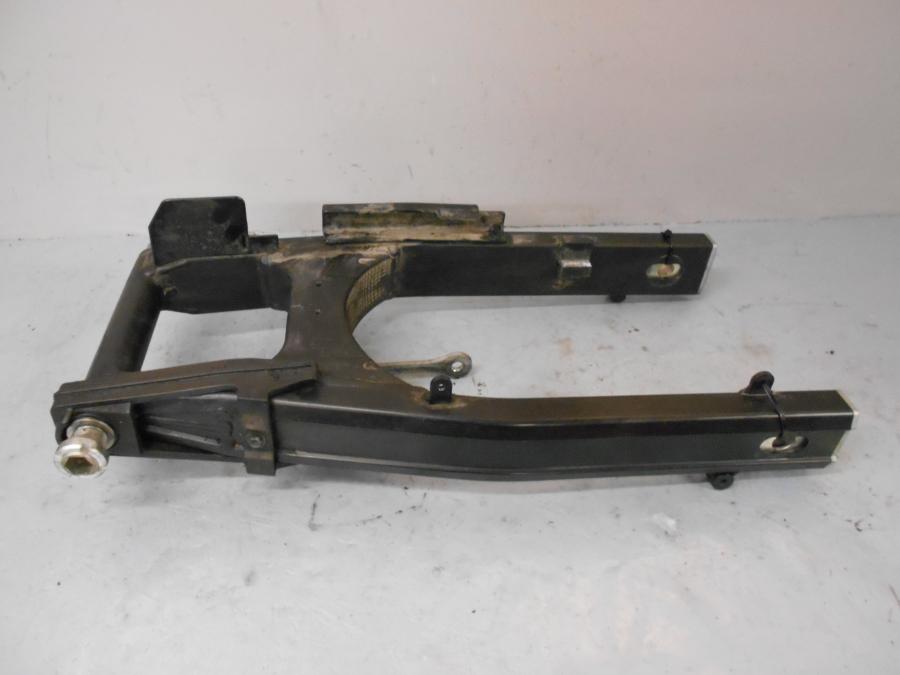 Baksidan på Sving från en Suzuki DL 650 -2013 motorcykel.