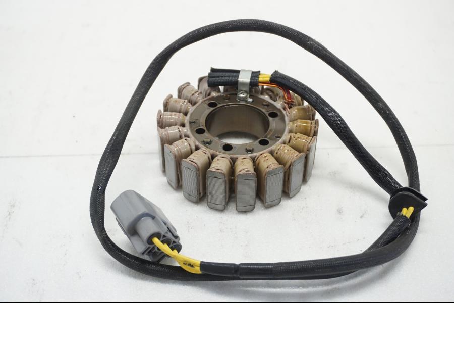 Framsidan på Generator från en Ducati Hypermotard -2020 motorcykel.