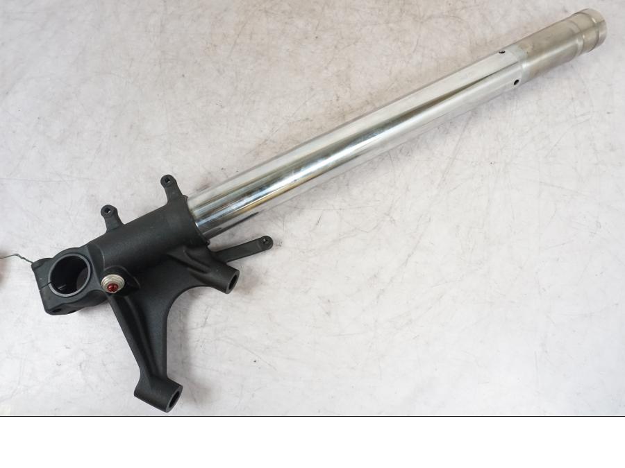 Framsidan på Gaffelben från en Honda CBR 1000 RR -2007 motorcykel.