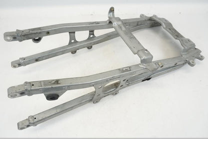 Framsidan på Bakram från en Triumph TT 600 -2002 motorcykel.