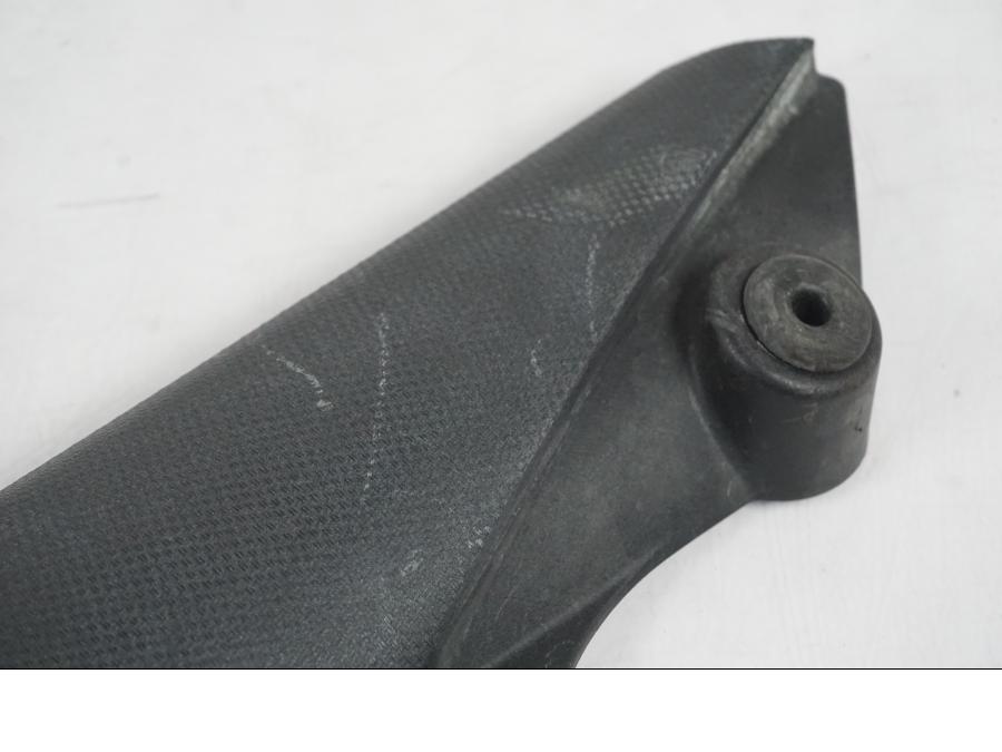 Snett uppifrån på Värmeskydd från en Kawasaki ZX-6R -2005 motorcykel.