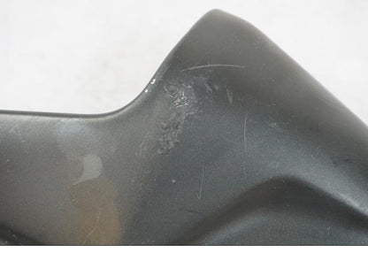 Baksidan på Värmeskydd från en Kawasaki ZX-6R -2011 motorcykel.