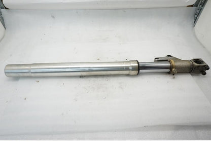 Framsidan på Gaffelben från en Ducati Monster 600 -2001 motorcykel.