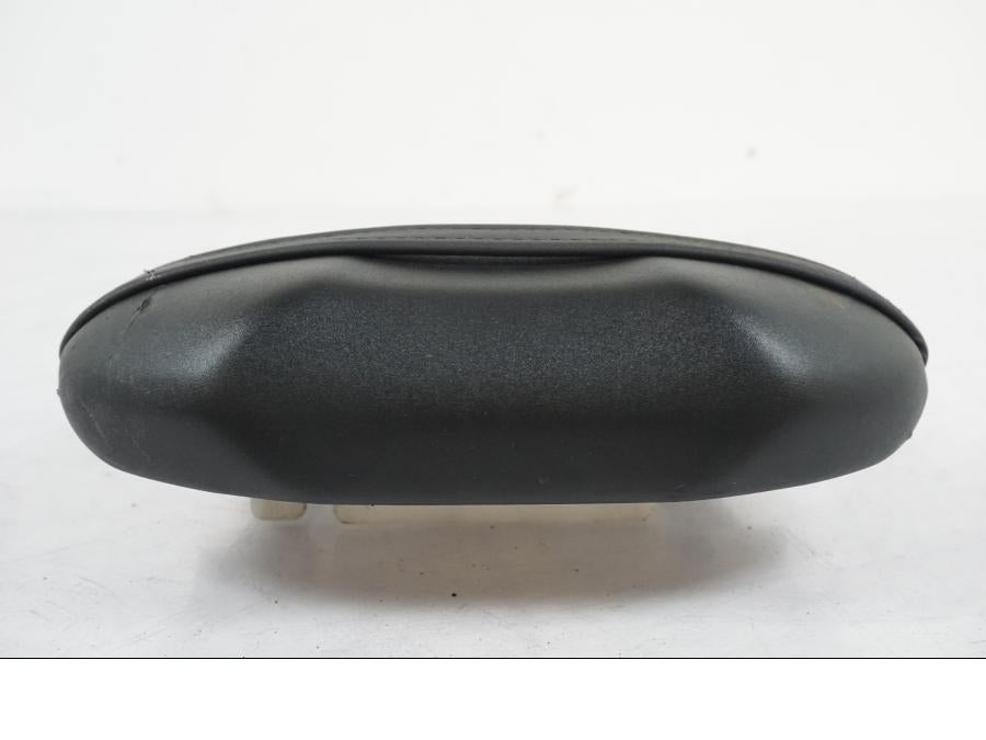 Vänster sida på Sadel från en Yamaha YZF 1000 R1 -2007 motorcykel.