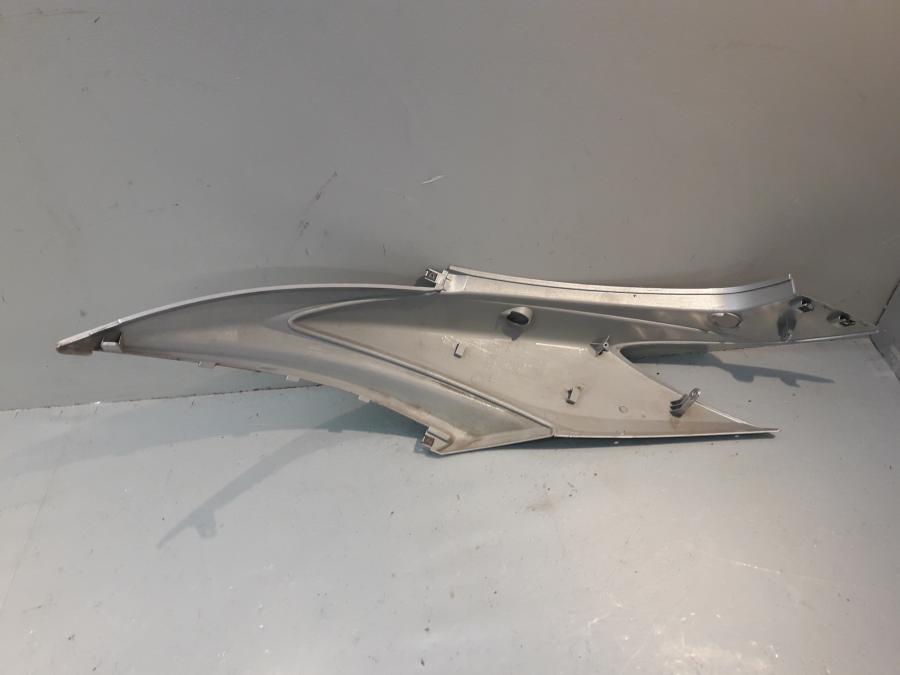 Baksidan på Bakvinge från en Yamaha Cygnus -2007 motorcykel.