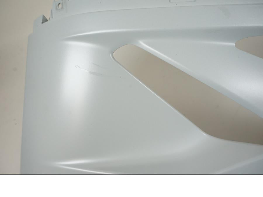 Extrabild3 på Magkåpa från en Ducati Panigale V2 -2023 motorcykel.