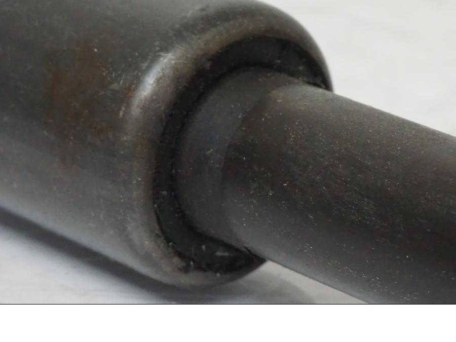 Extrabild2 på Kardanaxel från en BMW R 1200 C -2002 motorcykel.