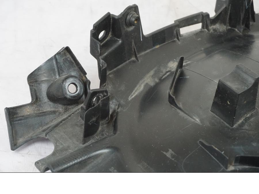 Baksidan på Undertail från en Kawasaki ER-6N -2016 motorcykel.