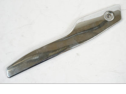 Framsidan på Värmeskydd från en Suzuki VZR 1800 -2009 motorcykel.