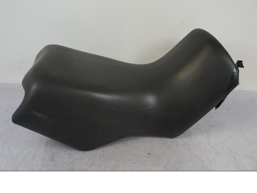 Snett uppifrån på Sadel från en BMW R 1100 GS -1998 motorcykel.