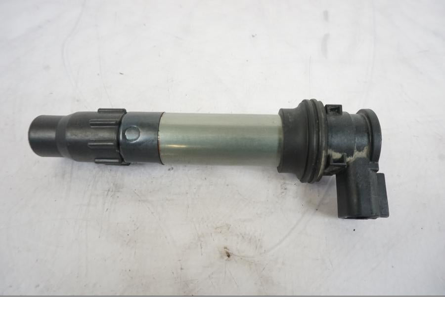 Baksidan på Tändspole från en Honda VFR 1200 -2010 motorcykel.