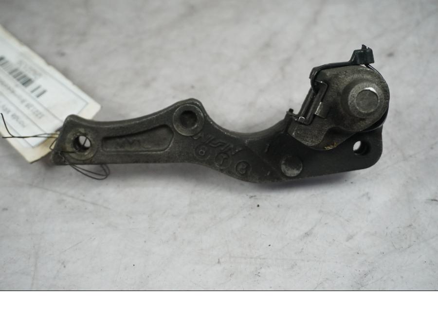 Höger sida på Bromsoksfäste från en Honda XRV 750 -1999 motorcykel.