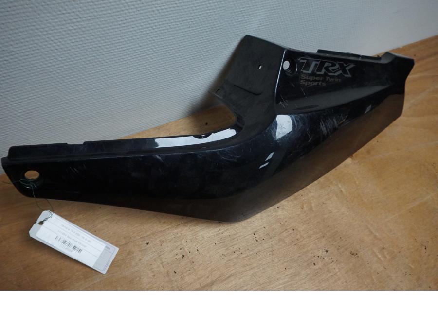 Baksidan på Bakvinge från en Yamaha TRX 850 -1996 motorcykel.