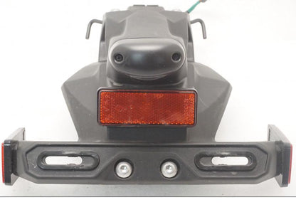 Framsidan på Skylthållare från en Kawasaki Z 400 -2020 motorcykel.