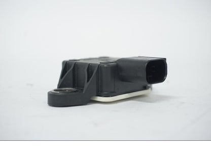 Snett uppifrån på Tilt Sensor från en Ducati Desert X -2022 motorcykel.