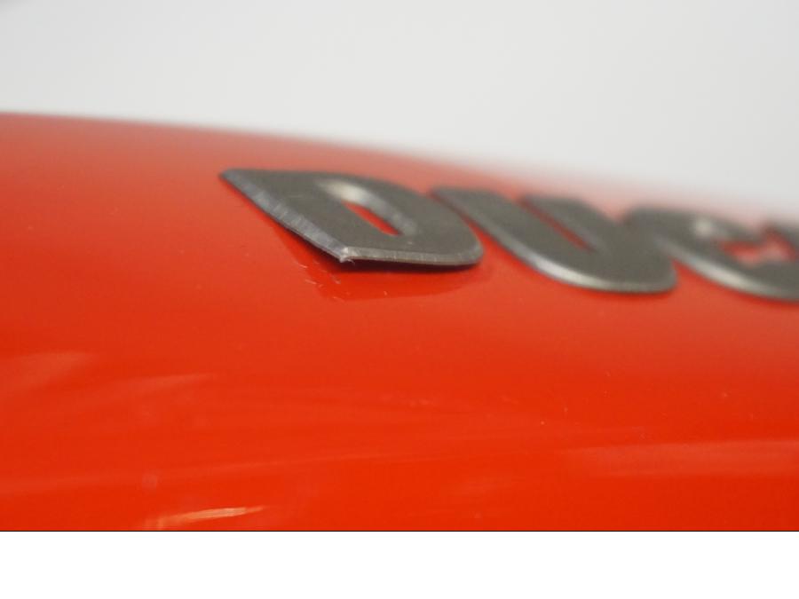 Extrabild1 på Bensintankskåpa från en Ducati Hyperstrada -2015 motorcykel.