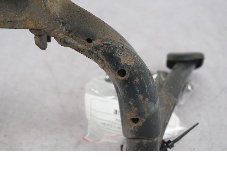 Extrabild4 på Centralstöd från en Suzuki GSF 1250 -2010 motorcykel.