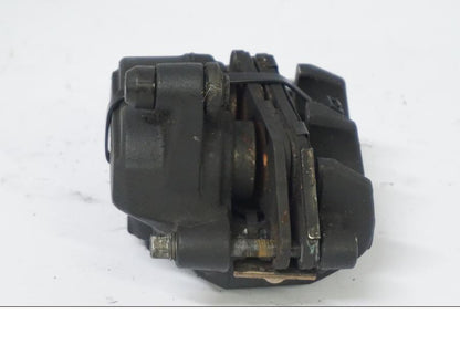 Snett nerifrån på Bromsok från en Honda CB 500 X -2015 motorcykel.