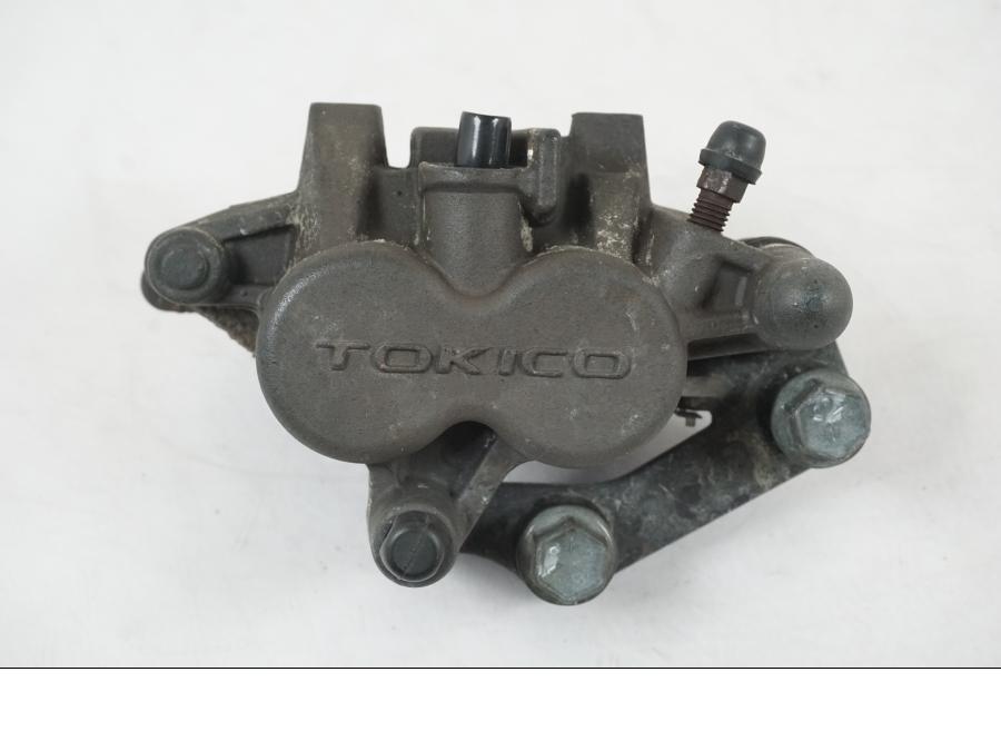 Framsidan på Bromsok från en Suzuki SV 650 S -2005 motorcykel.